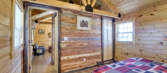 Rustic Caledonia Cabin Near State Parks & Boating!