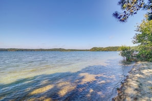 Cottage (1 Bedroom) | Interior - Quiet Plymouth Cottage on Great South Pond! (Plymouth)