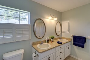 Interior - Sunny Ocala Home w/ Private Pool & Hot Tub! (Ocala)