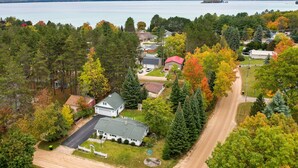 Exterior - Roscommon Cottage - Walk to Higgins Lake! (Higgins Lake)