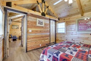 1 bedroom, iron/ironing board, bed sheets