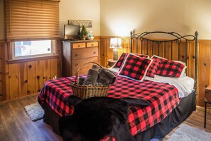 House (2 Bedrooms) | Interior - Crestline Cabin: Close to Lake Arrowhead & Skiing (Crestline)