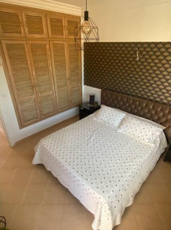 3 sovrum, strykjärn/strykbräda, wi-fi och sängkläder