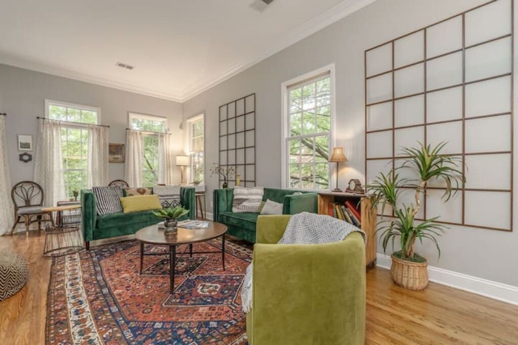 Artistic Urban Retreat- Walk to south end downtown!