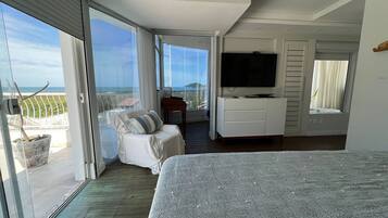 Apartamento lua de mel, banheira de hidromassagem, vista para o mar | 4 quartos, roupas de cama de algodão egípcio, roupas de cama premium