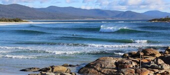 Vivid Air beach house