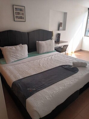 Deluxe Double Room | Hypo-allergenic bedding, free WiFi - AW Hotel Arena Park (Bogotá)