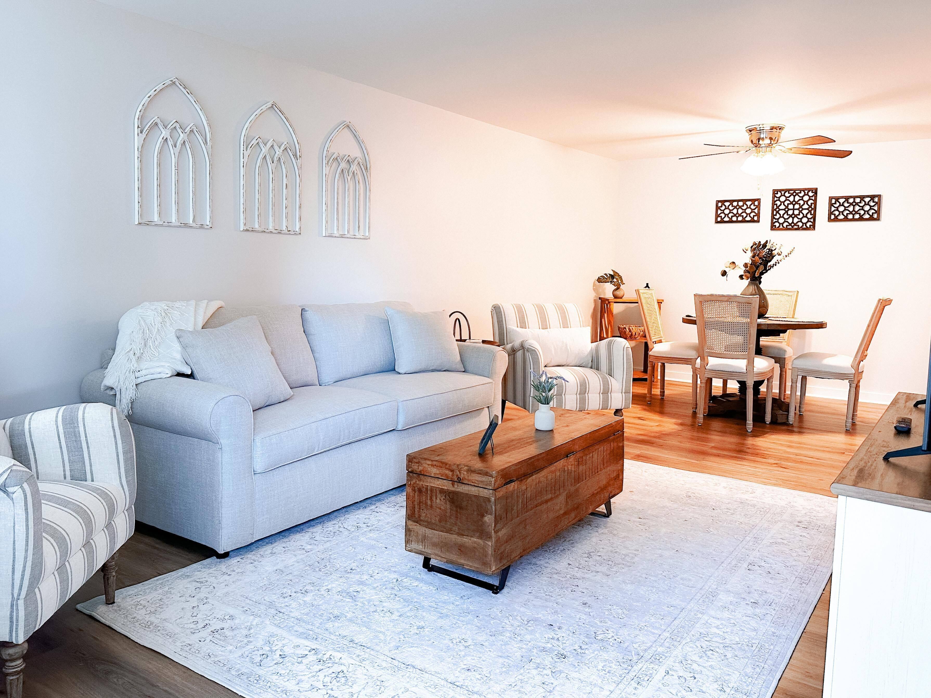 Tranquil 2 Bedroom Cottage Oasis located on Madison Street in Clarksville!