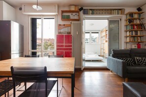 Interior - GuestHost - APT with large terrace - Calvairate neighborhood (Milano)