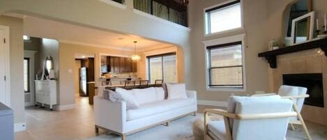 تلفزيون ذكي، مدفأة، ألعاب فيديو، كُتُب