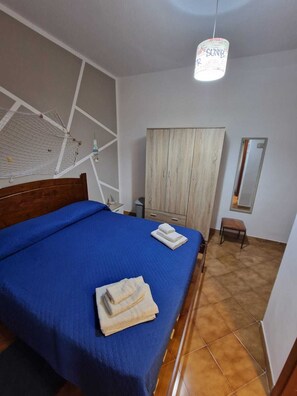 1 Schlafzimmer, Bügeleisen/Bügelbrett, Reisekinderbett, kostenloses WLAN