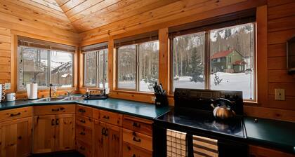 Cozy Ski Cabin close to Solitude and Brighton resorts