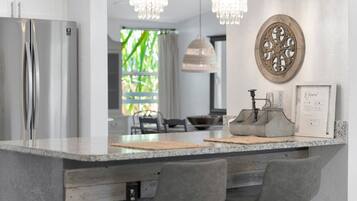 Family Villa | Private kitchen | Full-sized fridge, microwave, oven, stovetop