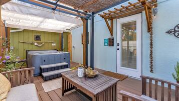 Vila Keluarga | Teras/patio