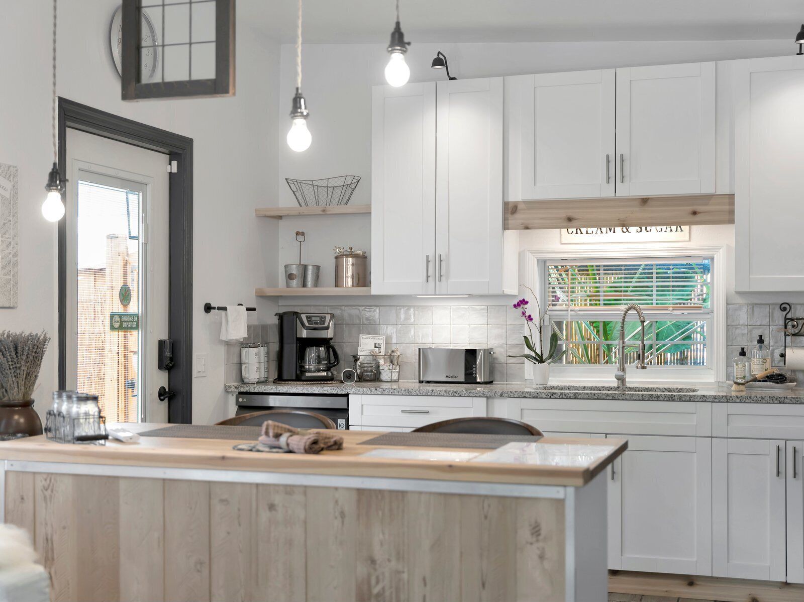 Luxury Villa | Private kitchen | Full-size fridge, microwave, oven, stovetop