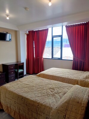 Executive Double Room | Desk, free WiFi - Hotel Anturios (San Miguel)