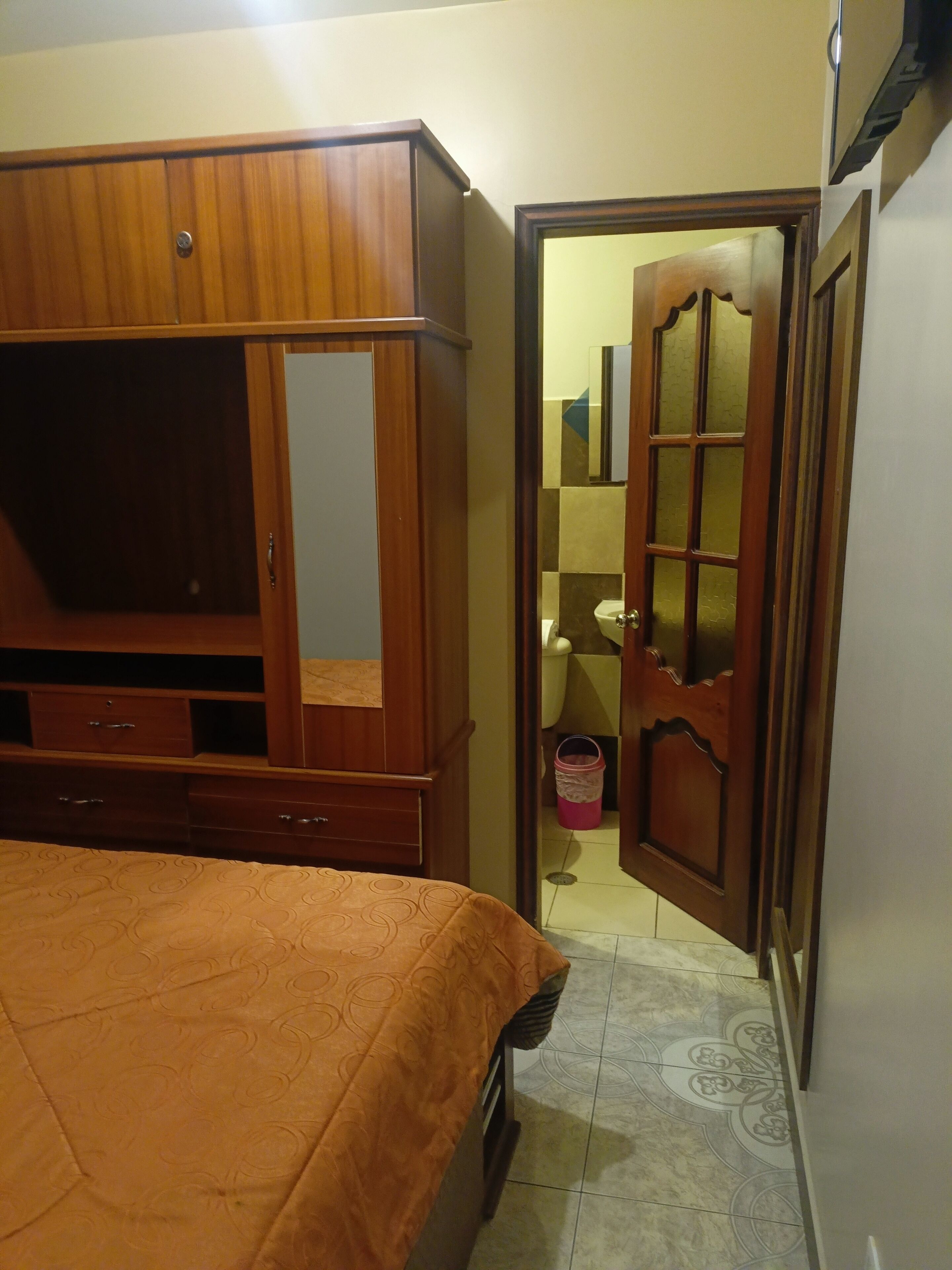 Habitación de luna de miel | Escritorio y wifi gratis