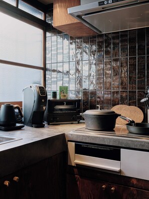 Fridge, microwave, stovetop, coffee/tea maker