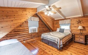 Cabin, 3 Bedrooms, Hill View | Individually decorated, individually furnished, free WiFi, bed sheets