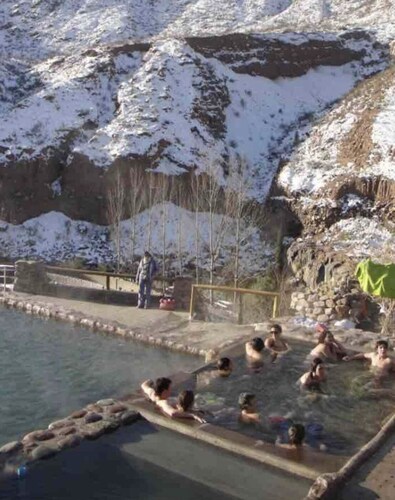 LOS ANDES HOUSE. VIEW OF THE ANDES MOUNTAINS.