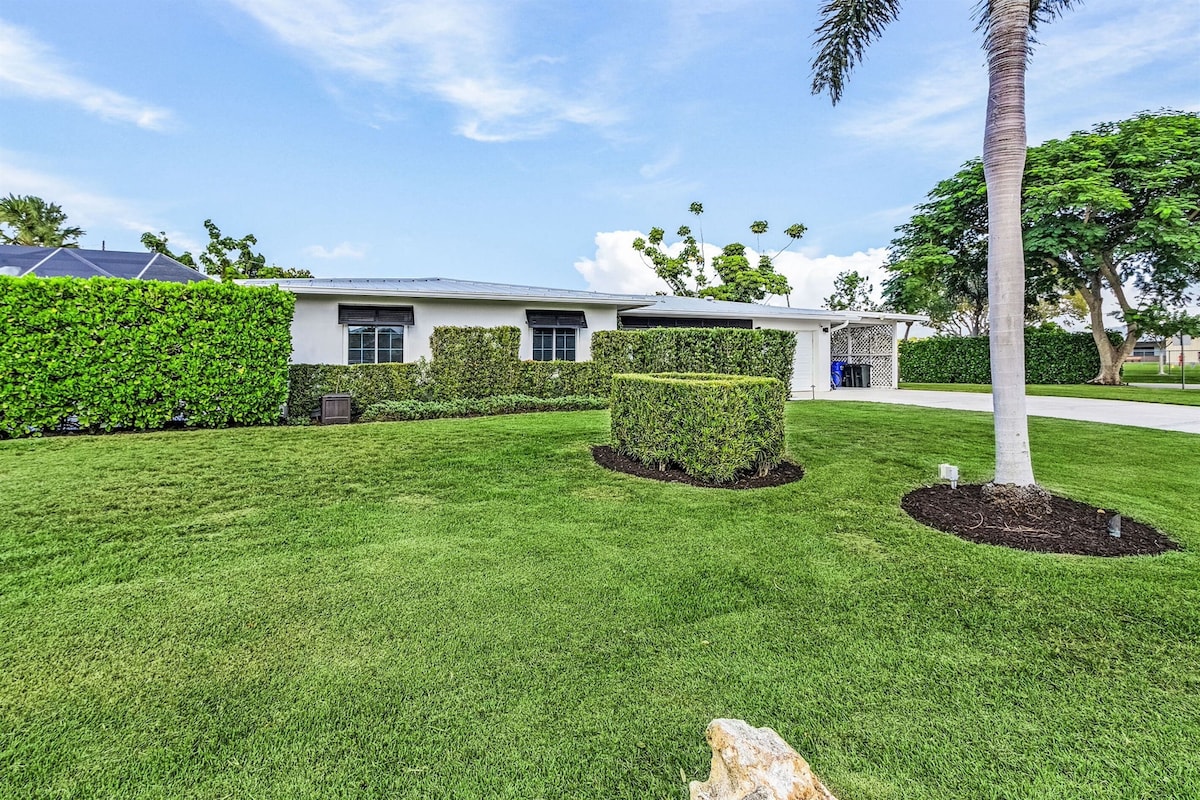 Photo 39 of Paradise Pool House for 6/Chefs Kitchen/BBQ/Nr Beach/5thAve