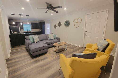 2bed/2bath Cottage in Downtown Houma. 30+ day stays welcome.