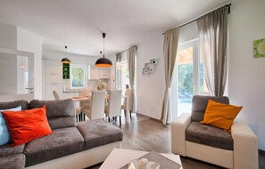 Fernseher, Tischtennisplatte