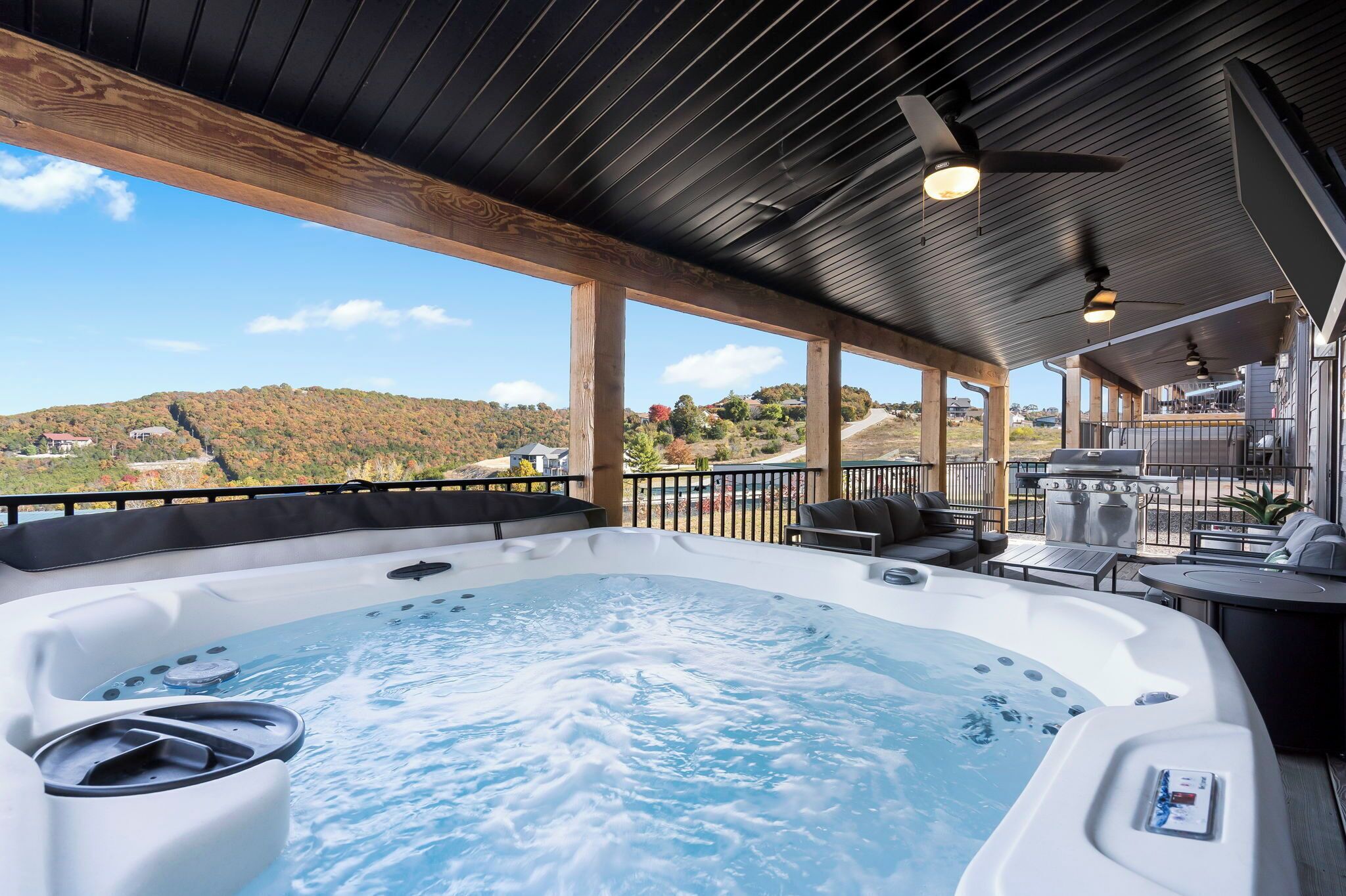 Tina de hidromasaje al aire libre