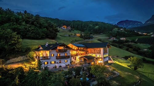 Ferienwohnung "Gfinkerhof Rosengarten" mit Bergblick, Gemeinschaftsterrasse und WLAN