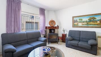 Televisie en een open haard