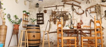 Holiday Home "La Luna" with Private Terrace & Wi-Fi