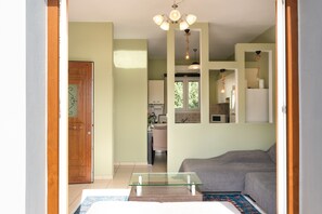 Interior - Apartment In A Hotel 'Anemi Leros 1' with Balcony, Wi-Fi and Air Conditioning (Leros)