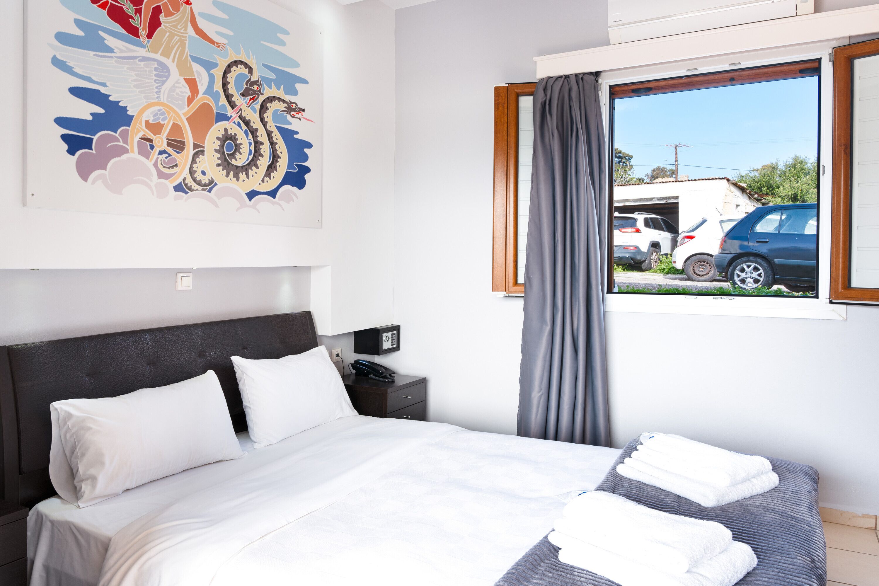 1 habitación, tabla de planchar con plancha, wifi gratis y ropa de cama 