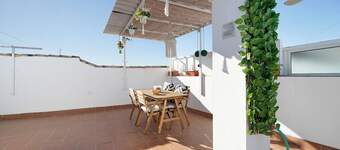 Apartment 'Villa Maria' with Private Terrace and Wi-Fi