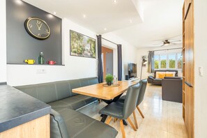 Dining - Villa 'Amelia Cerca De Cala Pi' with Private Terrace, Wi-Fi and Air Conditioning (LLucmajor)