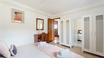 2 camere, ferro/asse da stiro, Wi-Fi gratuito