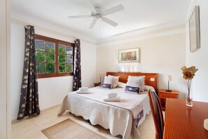 2 bedrooms, iron/ironing board, free WiFi