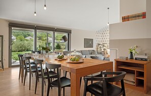 Dining - Beautiful home in Pican with sauna (Pican)