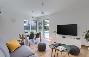 TV, stereo - Gorgeous home in Pula (Pula)