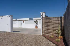 Property grounds - Villa 'Sanchez' with Private Pool, Wi-Fi and Air Conditioning (Chiclana de la frontera)