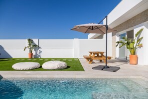 Outdoor dining - Villa 'Morales' with Private Pool, Wi-Fi and Air Conditioning (Chiclana de la frontera)