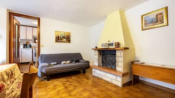 Fernseher, Kamin