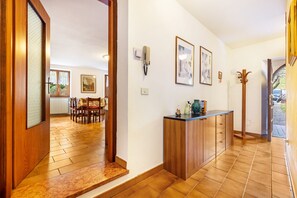 Interior - Apartment 'Casa Luisa' with Mountain View, Shared Garden and Wi-Fi (Tremosine sul Garda)