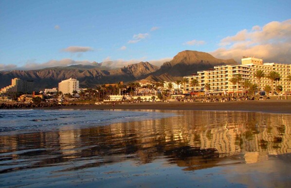Una playa cerca