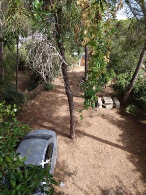 Property grounds - Vacation Home "Jana De Mar" with Sea View, Private Terrace & Wi-Fi (Orosei (NU))