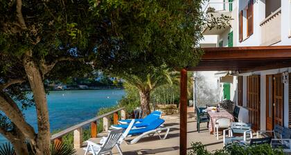 Holiday Home "Michaela" with Sea View, Private Terrace & Wi-Fi