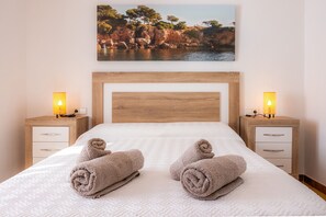 6 habitaciones, tabla de planchar con plancha y wifi gratis 