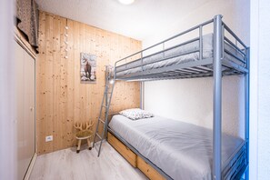 1 bedroom, iron/ironing board, free WiFi