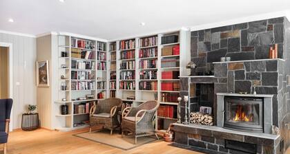 4 bedroom awesome home in Lyngdal