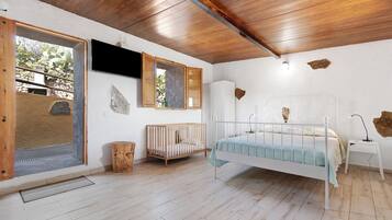 1 slaapkamer, een strijkplank/strijkijzer, gratis wifi, beddengoed